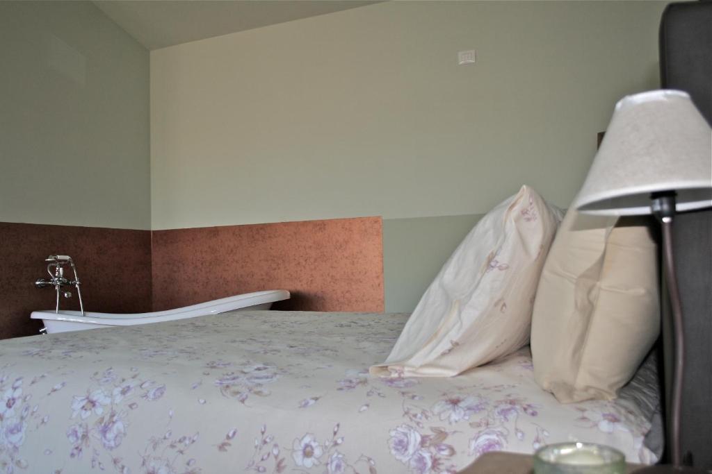 B&B Mario & Mario Trezzo Tinella Номер фото